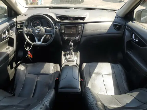 5N1AT2MT2JC736199 2018 NISSAN ROGUE - Image 8