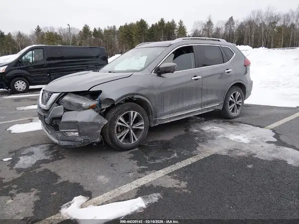5N1AT2MT2JC737255 2018 NISSAN ROGUE - Image 2