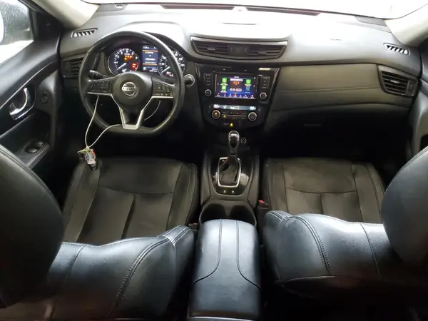5N1AT2MT2JC740141 2018 NISSAN ROGUE - Image 8