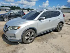 5N1AT2MT2JC740267 2018 NISSAN ROGUE