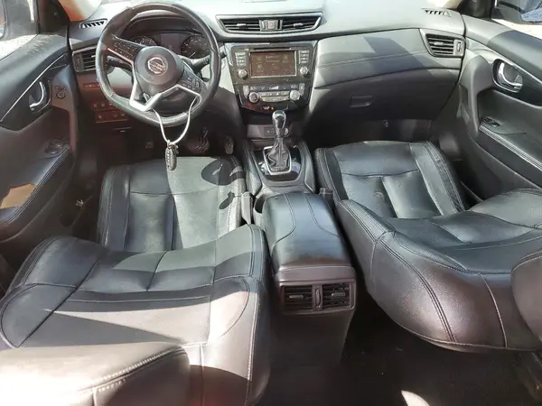 5N1AT2MT2JC740267 2018 NISSAN ROGUE - Image 8