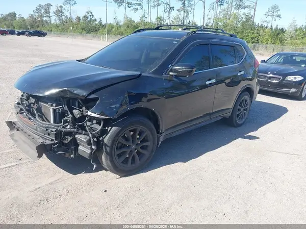 5N1AT2MT2JC745873 2018 NISSAN ROGUE - Image 2