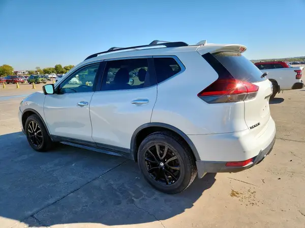 5N1AT2MT2JC748644 2018 NISSAN ROGUE - Image 2