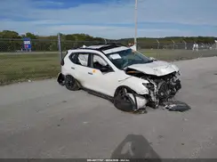 5N1AT2MT2JC751222 2018 NISSAN ROGUE