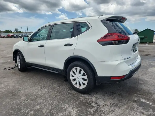 5N1AT2MT2JC760809 2018 NISSAN ROGUE - Image 2
