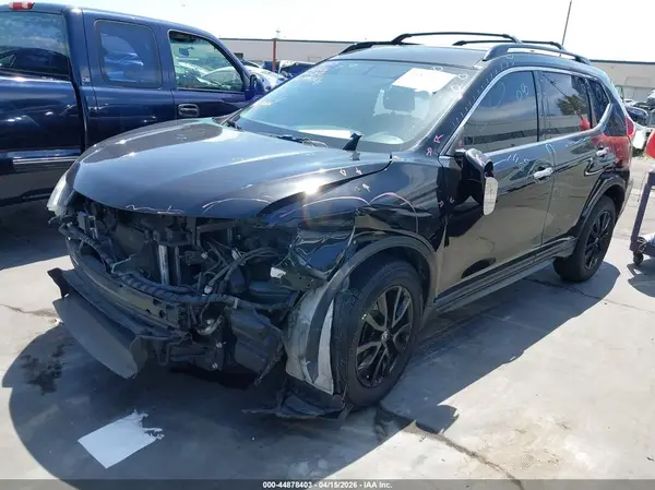 5N1AT2MT2JC767548 2018 NISSAN ROGUE - Image 2