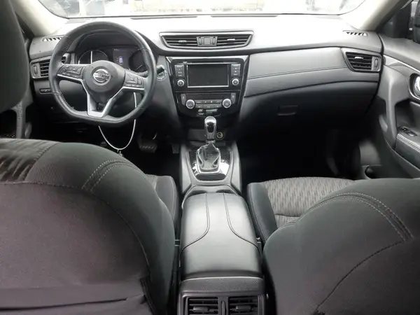 5N1AT2MT2JC769266 2018 NISSAN ROGUE - Image 8