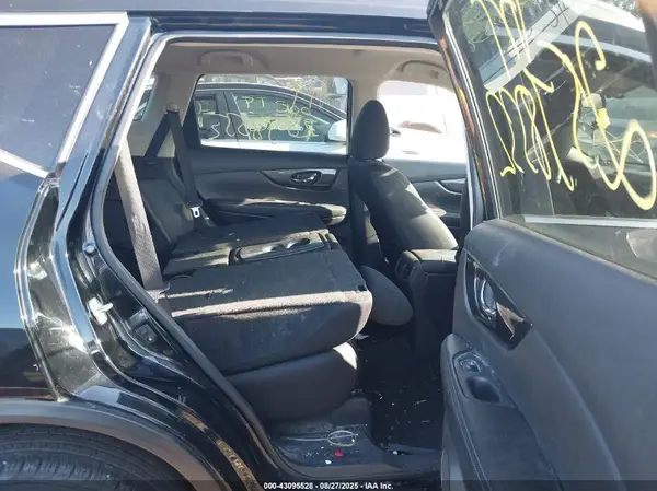 5N1AT2MT2JC780185 2018 NISSAN ROGUE - Image 8