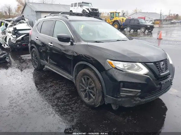 5N1AT2MT2JC786892 2018 NISSAN ROGUE - Image 1