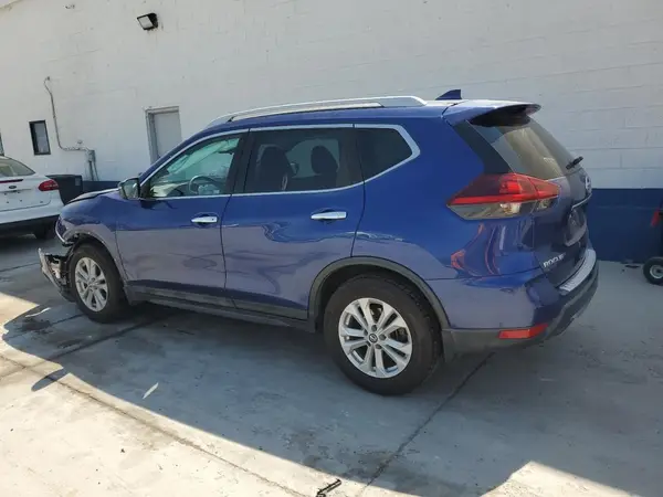 5N1AT2MT2JC788769 2018 NISSAN ROGUE - Image 2
