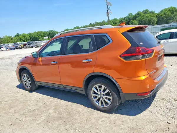 5N1AT2MT2JC792577 2018 NISSAN ROGUE - Image 2