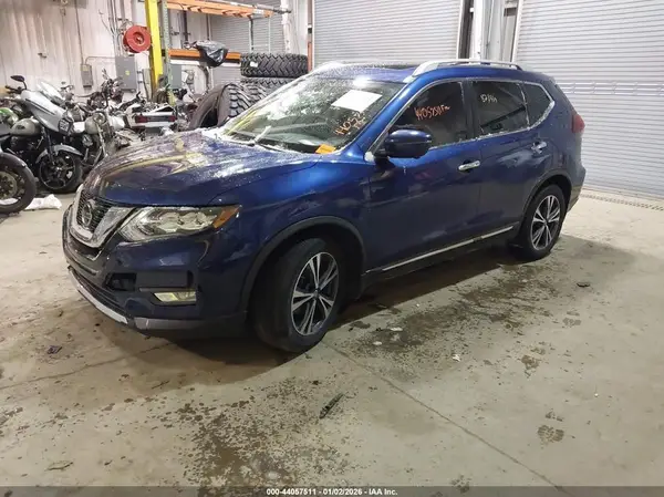 5N1AT2MT2JC804369 2018 NISSAN ROGUE - Image 2