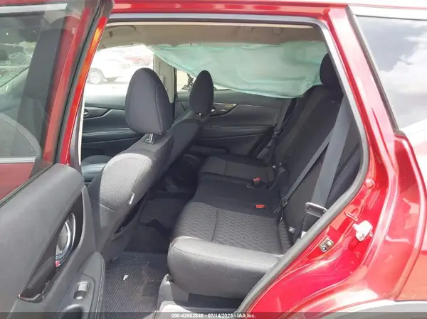 5N1AT2MT2JC807143 2018 NISSAN ROGUE - Image 8