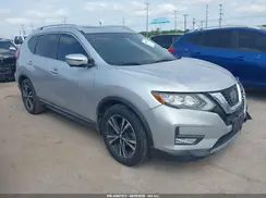 5N1AT2MT2JC809538 2018 NISSAN ROGUE