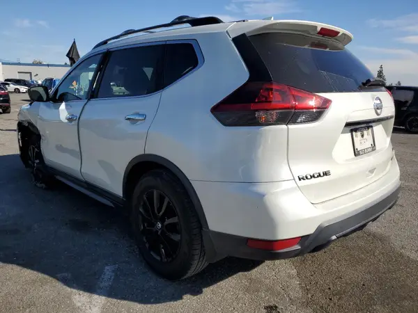 5N1AT2MT2JC816943 2018 NISSAN ROGUE - Image 2
