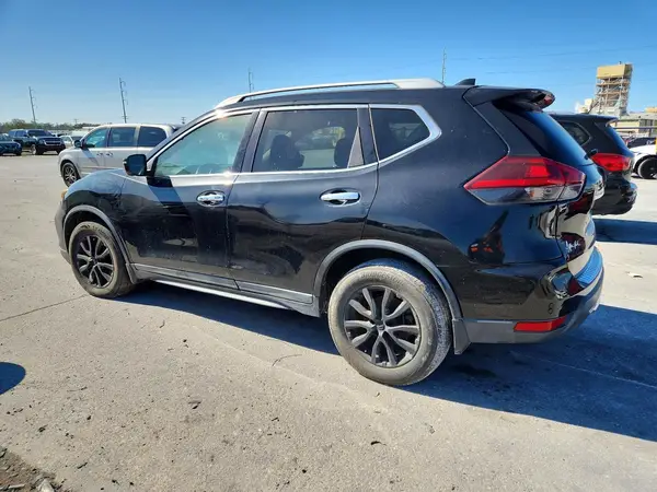 5N1AT2MT2JC818725 2018 NISSAN ROGUE - Image 2