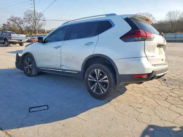 5N1AT2MT2JC830647 2018 NISSAN ROGUE - Image 2