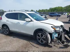 5N1AT2MT2JC832513 2018 NISSAN ROGUE