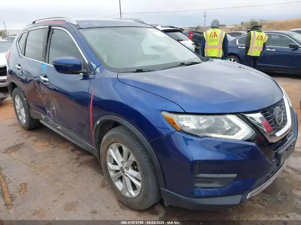 5N1AT2MT2JC840305 2018 NISSAN ROGUE - Image 1