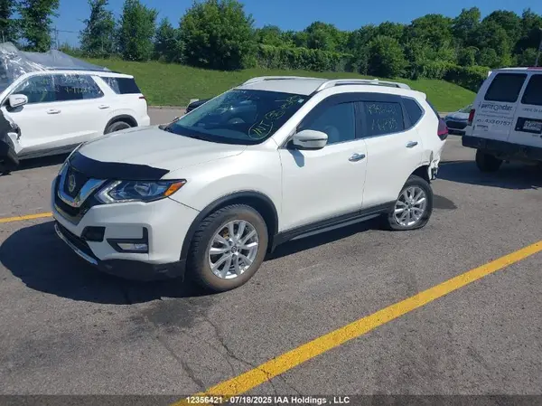 5N1AT2MT2JC847819 2018 NISSAN ROGUE - Image 2