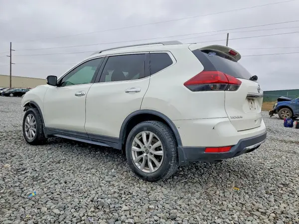 5N1AT2MT2JC850915 2018 NISSAN ROGUE - Image 2