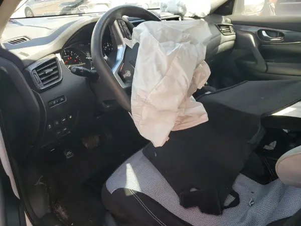 5N1AT2MT2KC705133 2019 NISSAN ROGUE - Image 8