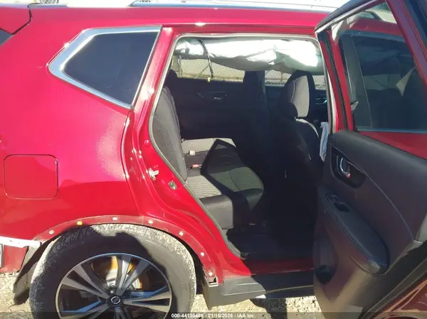 5N1AT2MT2KC719484 2019 NISSAN ROGUE - Image 8