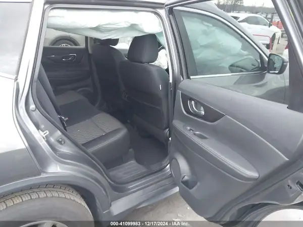 5N1AT2MT2KC728928 2019 NISSAN ROGUE - Image 8