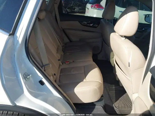 5N1AT2MT2KC735653 2019 NISSAN ROGUE - Image 8