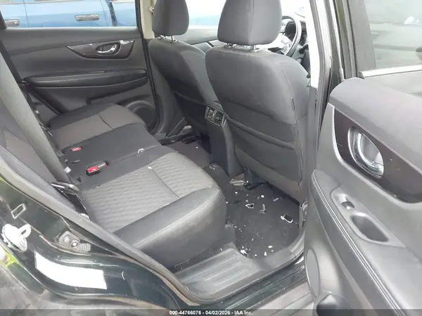 5N1AT2MT2KC744644 2019 NISSAN ROGUE - Image 8