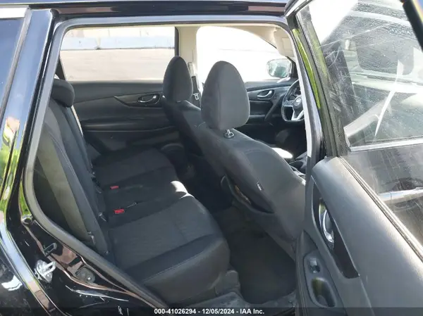 5N1AT2MT2KC748967 2019 NISSAN ROGUE - Image 8