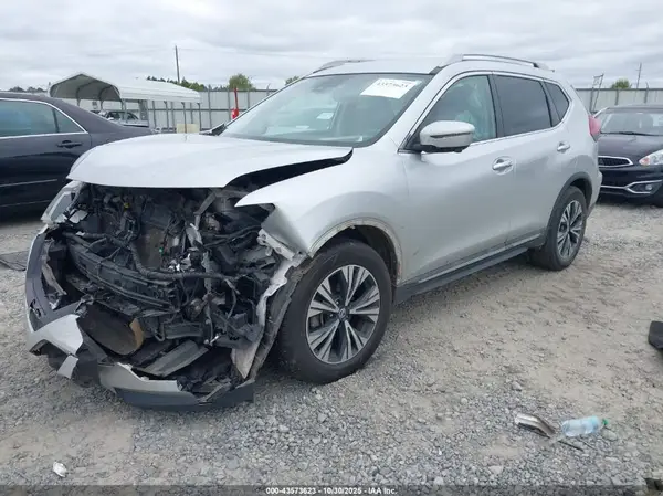 5N1AT2MT2KC762593 2019 NISSAN ROGUE - Image 2
