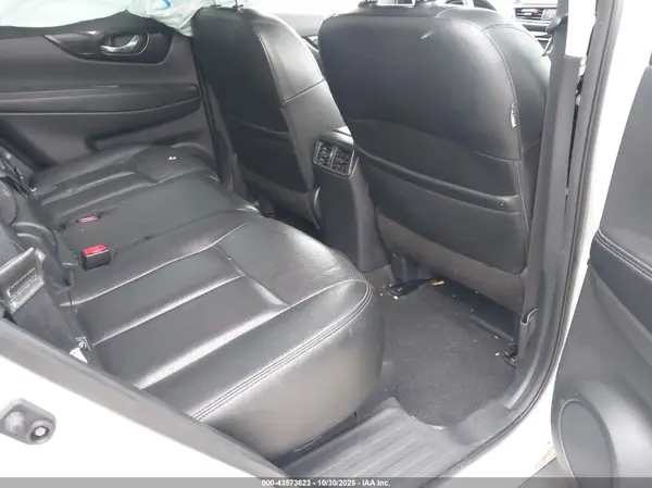 5N1AT2MT2KC762593 2019 NISSAN ROGUE - Image 8