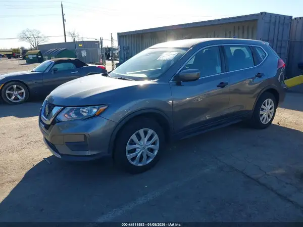 5N1AT2MT2KC769852 2019 NISSAN ROGUE - Image 2
