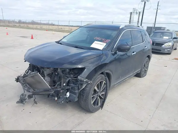 5N1AT2MT2KC776395 2019 NISSAN ROGUE - Image 2