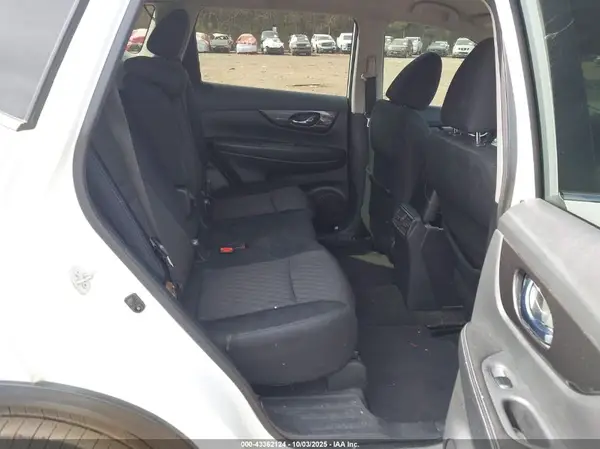 5N1AT2MT2KC795397 2019 NISSAN ROGUE - Image 8