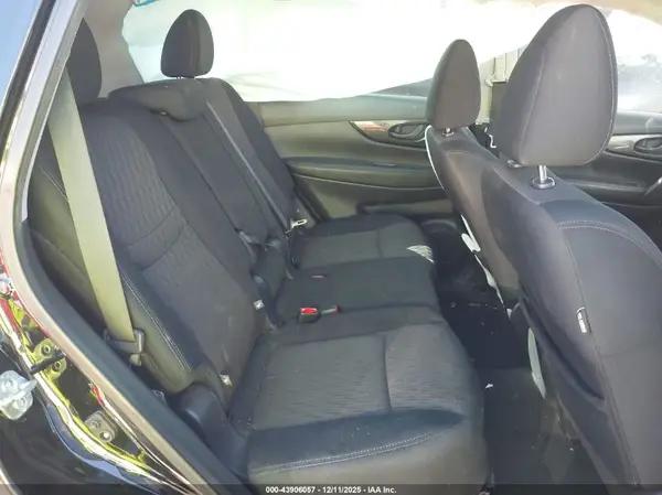 5N1AT2MT2KC797506 2019 NISSAN ROGUE - Image 8