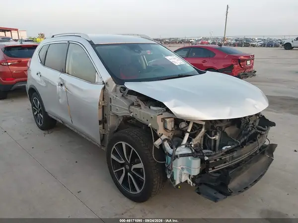 5N1AT2MT2KC805023 2019 NISSAN ROGUE - Image 1