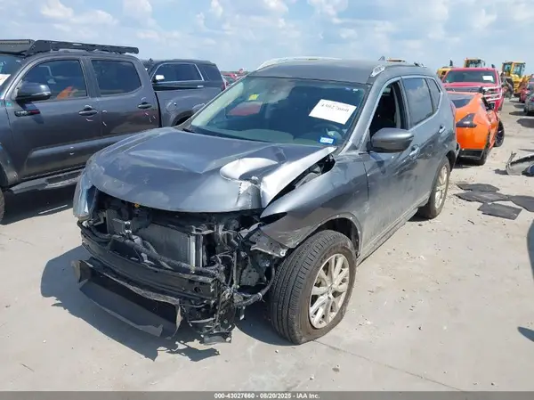 5N1AT2MT2KC824123 2019 NISSAN ROGUE - Image 2