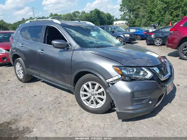 5N1AT2MT2KC825949 2019 NISSAN ROGUE - Image 1