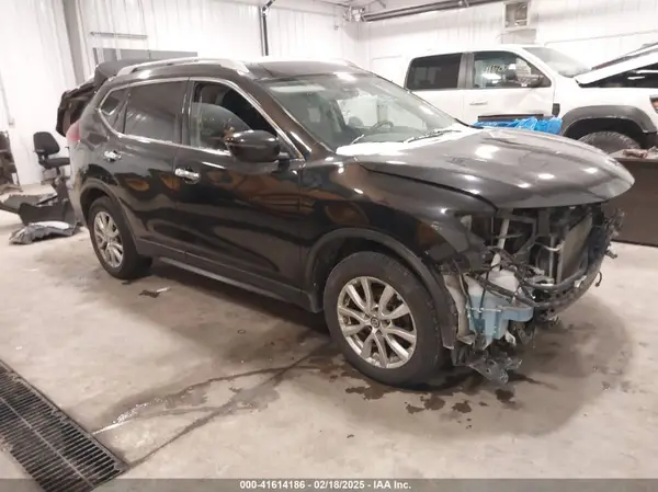 5N1AT2MT2KC828656 2019 NISSAN ROGUE - Image 1