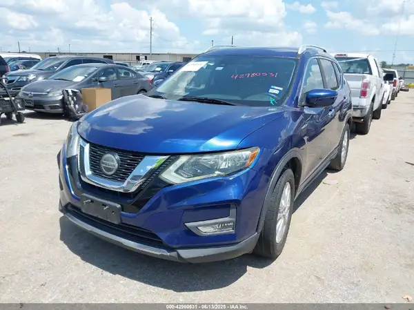 5N1AT2MT2KC829452 2019 NISSAN ROGUE - Image 2
