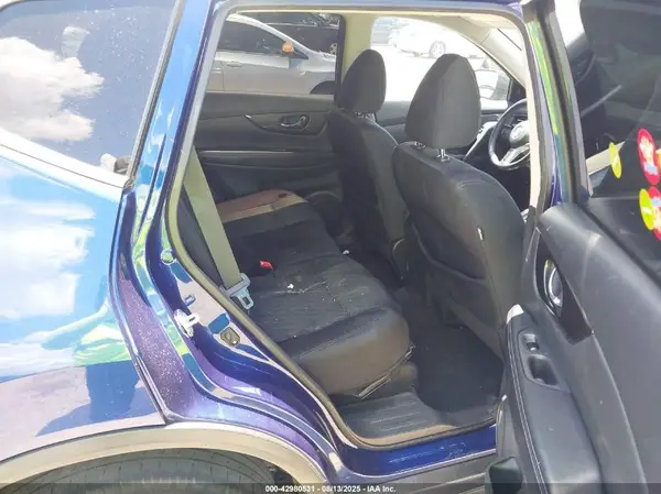5N1AT2MT2KC829452 2019 NISSAN ROGUE - Image 8