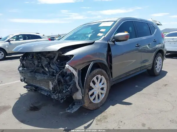 5N1AT2MT2KC838975 2019 NISSAN ROGUE - Image 2