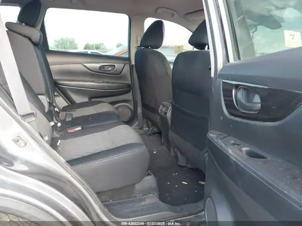 5N1AT2MT2KC838975 2019 NISSAN ROGUE - Image 8