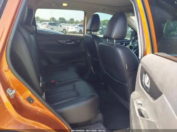 5N1AT2MT2KC842900 2019 NISSAN ROGUE - Image 8