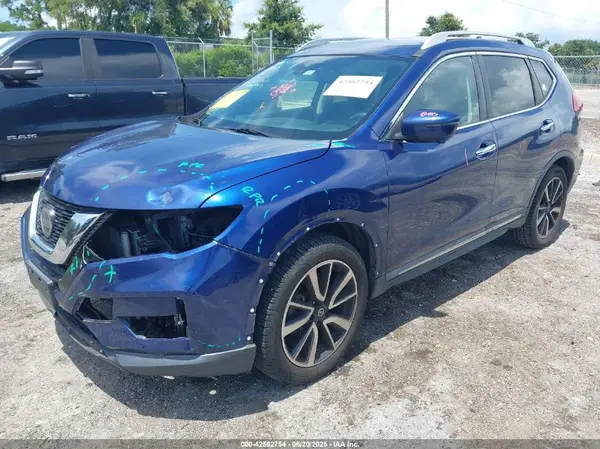 5N1AT2MT2LC717378 2020 NISSAN ROGUE - Image 2