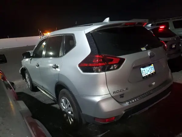 5N1AT2MT2LC727604 2020 NISSAN ROGUE - Image 2