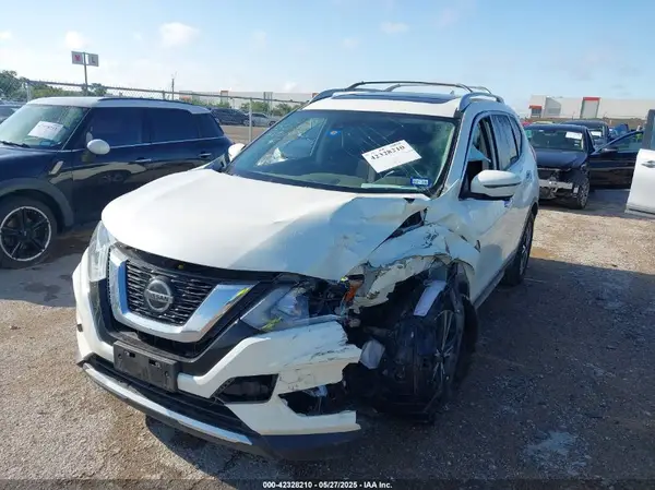 5N1AT2MT2LC742247 2020 NISSAN ROGUE - Image 2