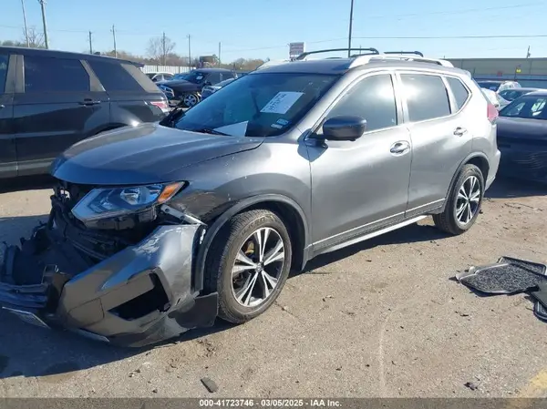 5N1AT2MT2LC743916 2020 NISSAN ROGUE - Image 2